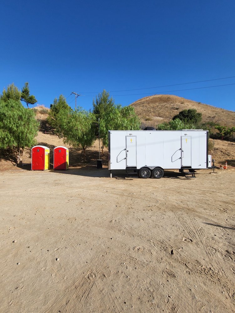 Trailer and units staged on location